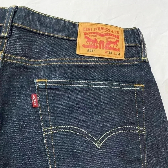 Levi’s women’s bermuda blue cropped denim western casual Gorpcore summer shorts - Picture 8 of 9